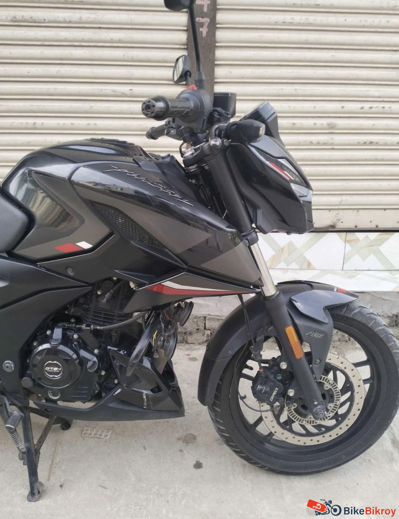 Bajaj Pulser N160